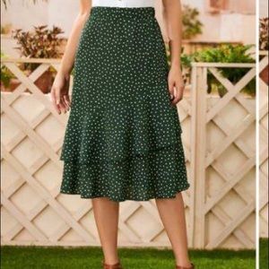 SHEIN ruffled green polka dot midi skirt, Size M